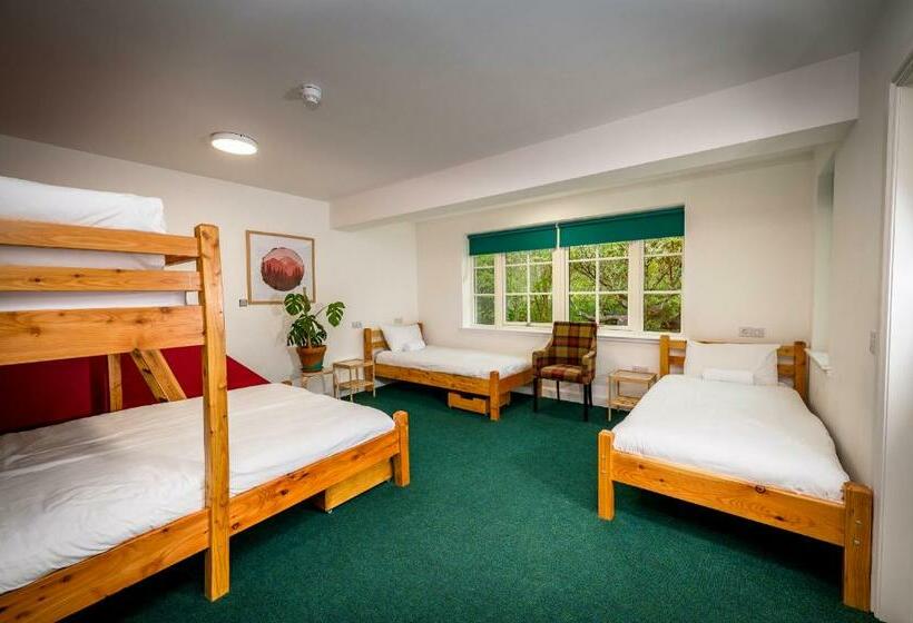 فندق صغير Loch Ness Bunk Inn