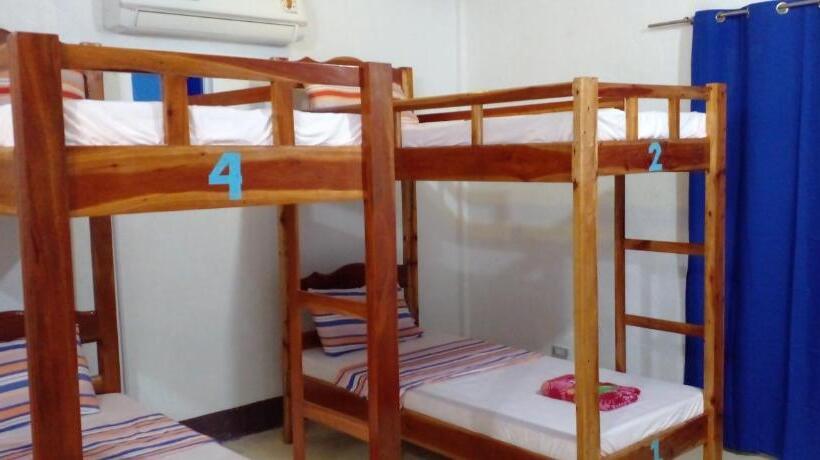 هاستل Seashore Inn