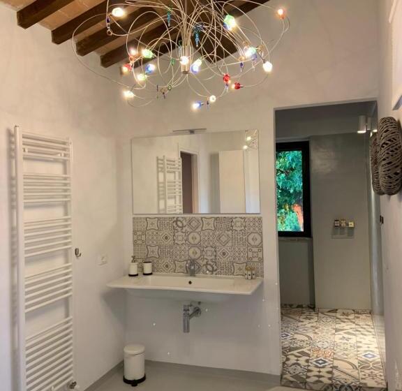 צימר Borgo Crispiero