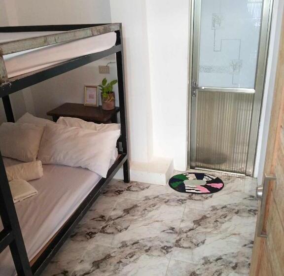 تختخواب و صبحانه Casita Lodge Kubo