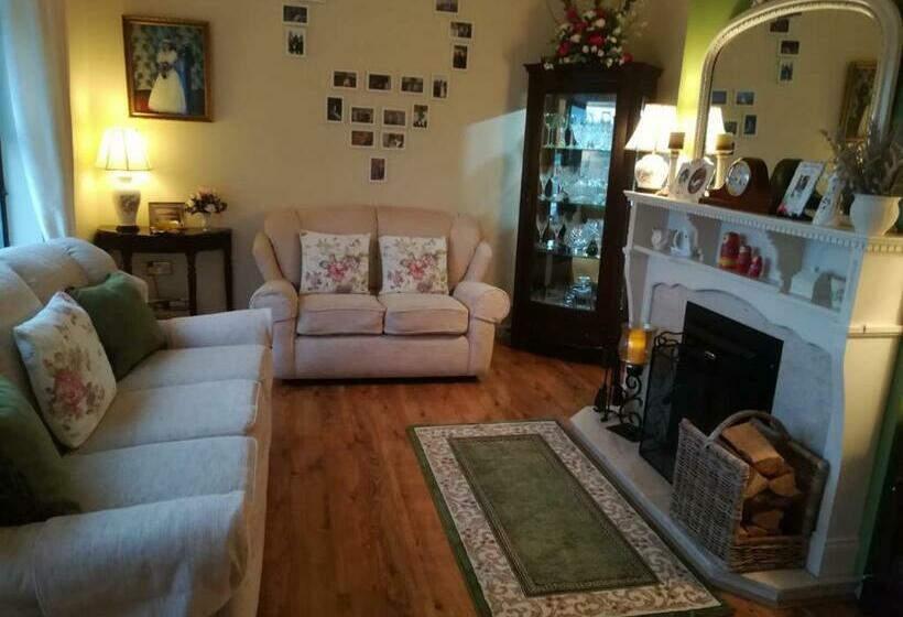 مبيت وإفطار Greystone House