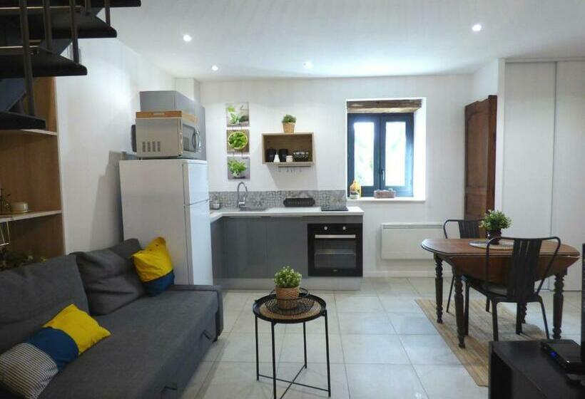 צימר La Tourelle 82