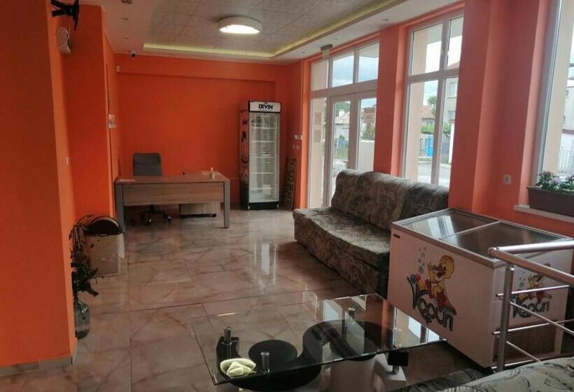 فندق къща за гости диана дик