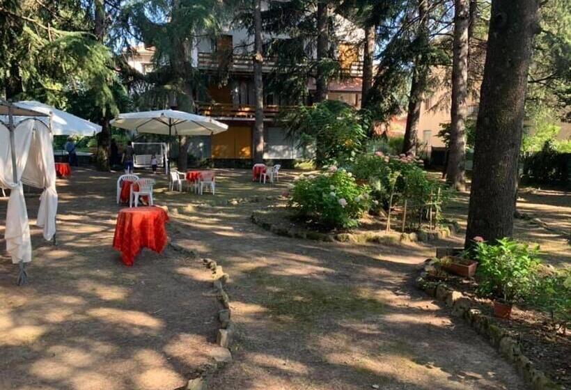 בית מלון כפרי Albergo Magenta