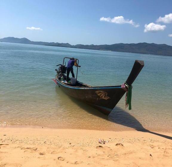 호텔 Antonio S Ko Yao Noi Bed & Pool