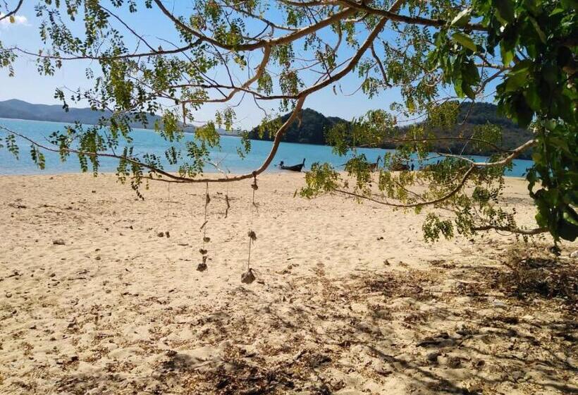 호텔 Antonio S Ko Yao Noi Bed & Pool