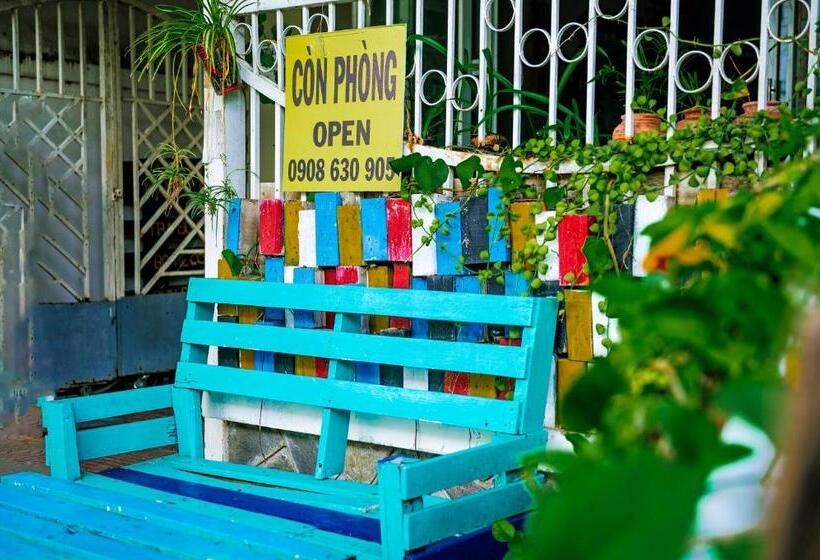 هتل Bụi Hostel Bến Tàu Rạch Giá