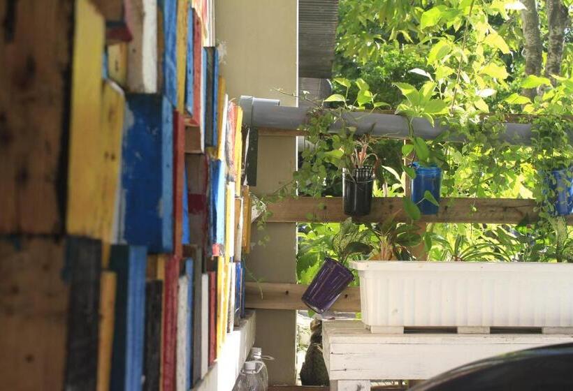 هتل Bụi Hostel Bến Tàu Rạch Giá