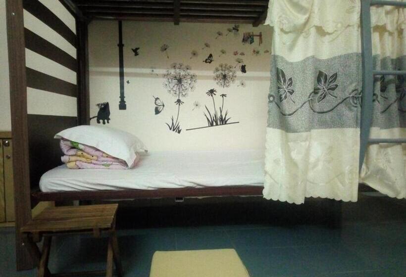 هتل Bụi Hostel Bến Tàu Rạch Giá