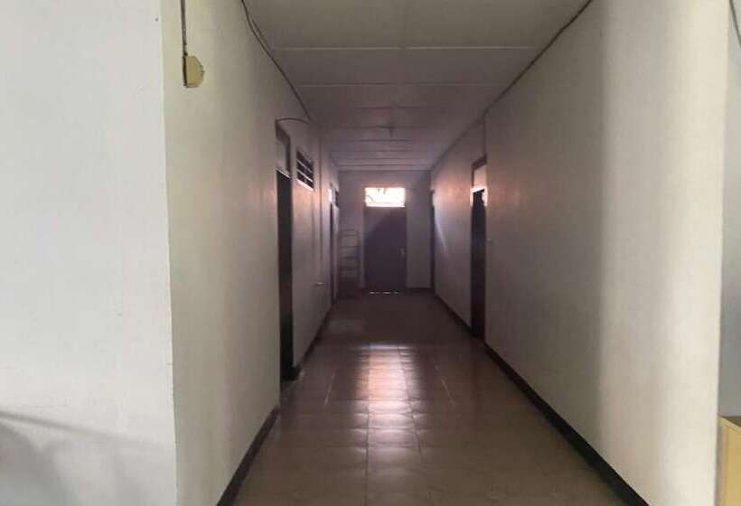 酒店 Capital O 91073 Rantepao Lodge