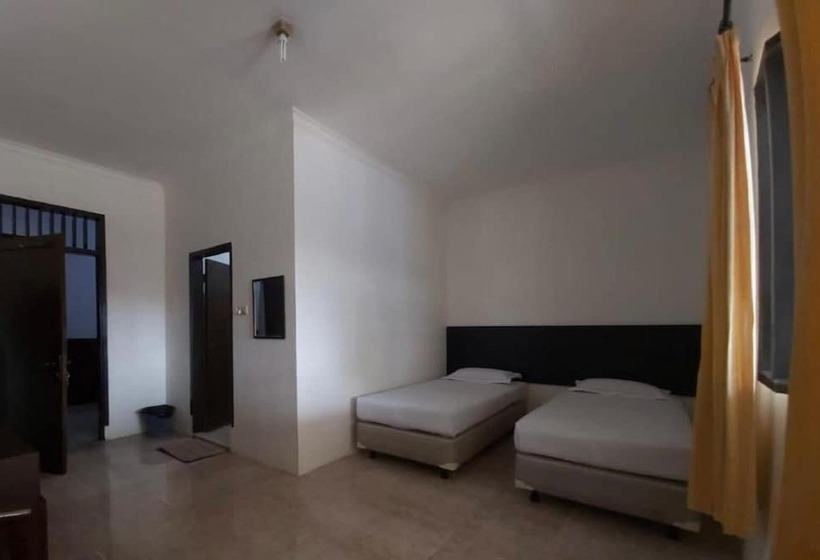 酒店 Capital O 91073 Rantepao Lodge