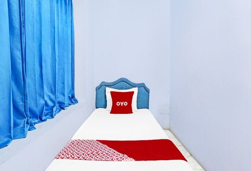 ホテル Oyo 2708  Kemuning Syariah