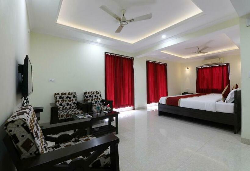 בית מלון כפרי Sai Swastik Luxury Stay