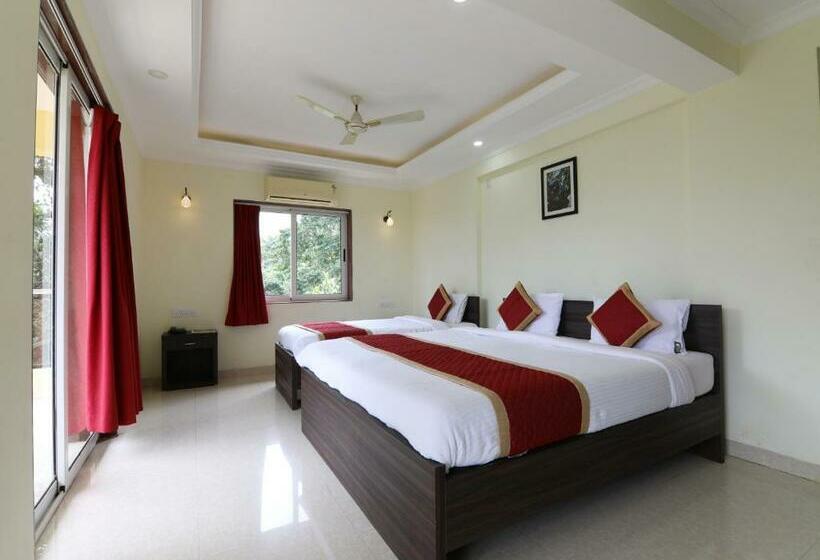 בית מלון כפרי Sai Swastik Luxury Stay