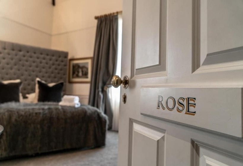 ホテル The Coach And Horses