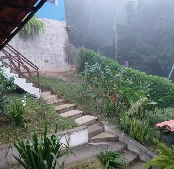 פנסיון Casinha Da Serra