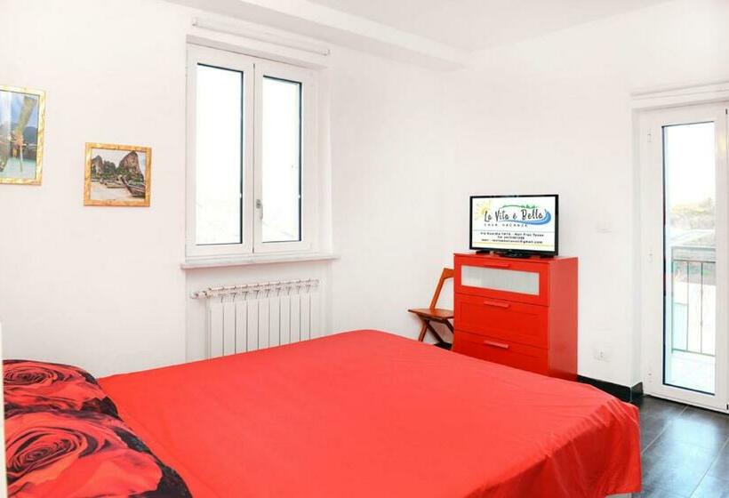 بنسيون La Vita è Bella   Noli