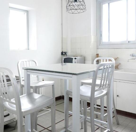 Пансион Les Abeilles