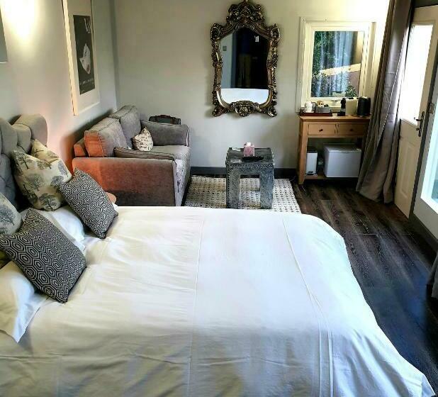 بنسيون The Cozy Shed