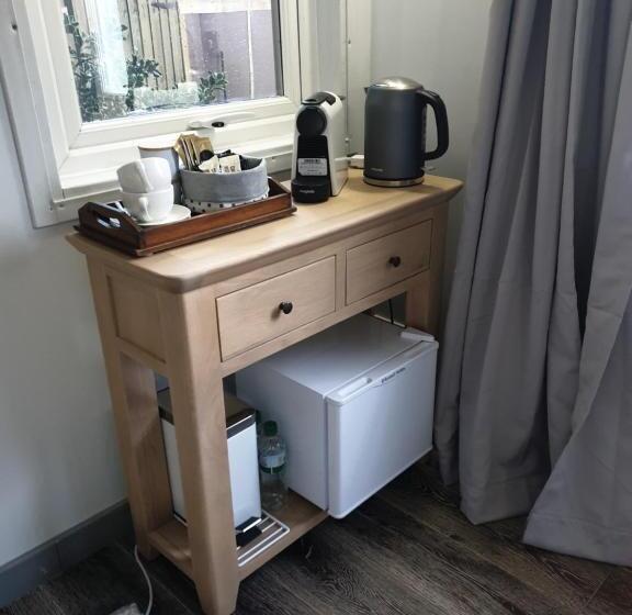 بنسيون The Cozy Shed