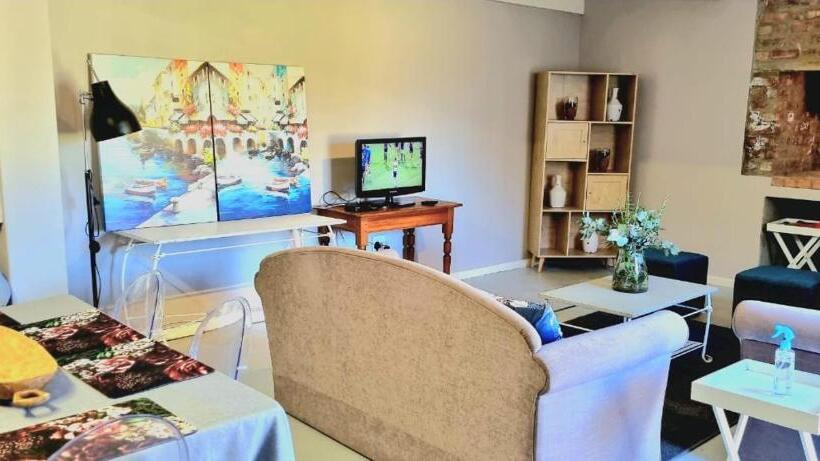 بنسيون The Purple Windmill