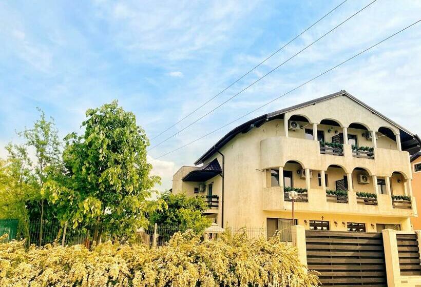 ペンション Vila Zoe Bucharestairport&therme&parking Otopeni