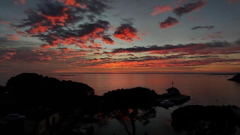 Villa Mira Bed And Breakfast