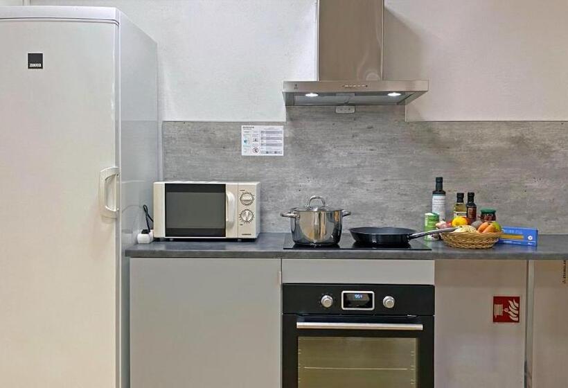 הוסטל Blue House Dormitory