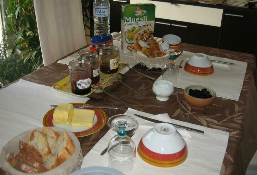 민박 Casa Luz   Chambre D Hôtes   Saint Lunaire