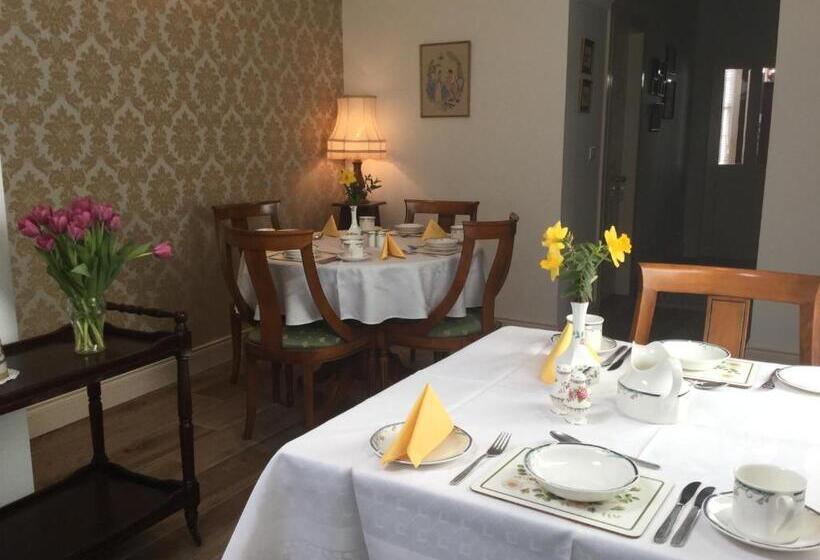 ベッドアンドブレックファースト Crammond House