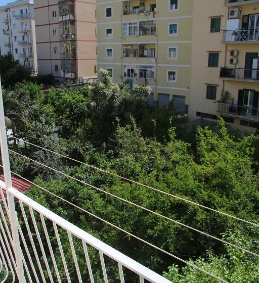 ベッドアンドブレックファースト Da Ninì