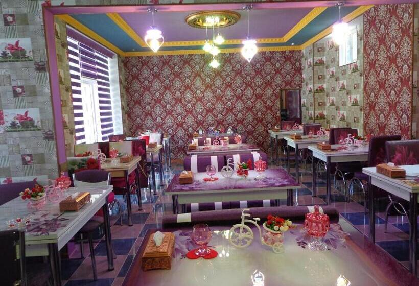 تختخواب و صبحانه Tubram S Ailəvi Qonaq Evi