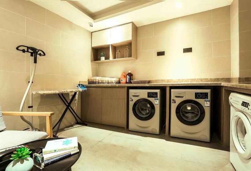 Atour Hotel Chengdu Shuangliu International Airport