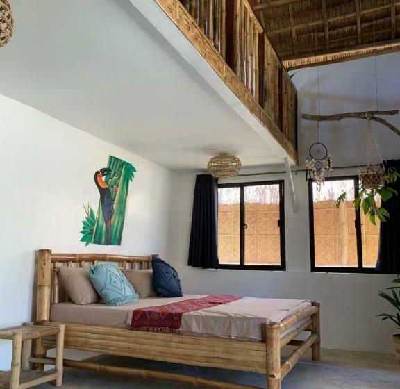 酒店 Three Little Birds Resort