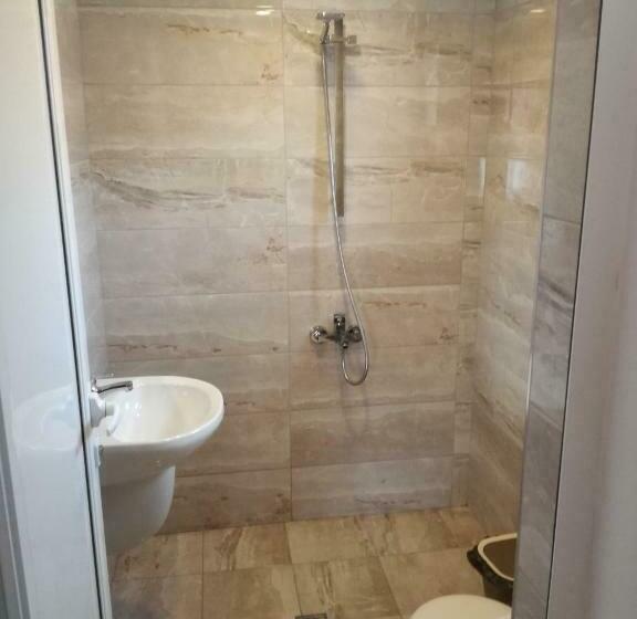 Pension (Hôtel basse catégorie) къща генчеви