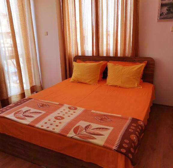 Пансион Guest House Villa Stefi