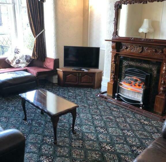 بنسيون Bayona Guest House