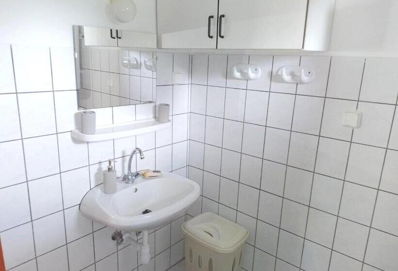 بنسيون Hűvös Nyaralóház Orosháza