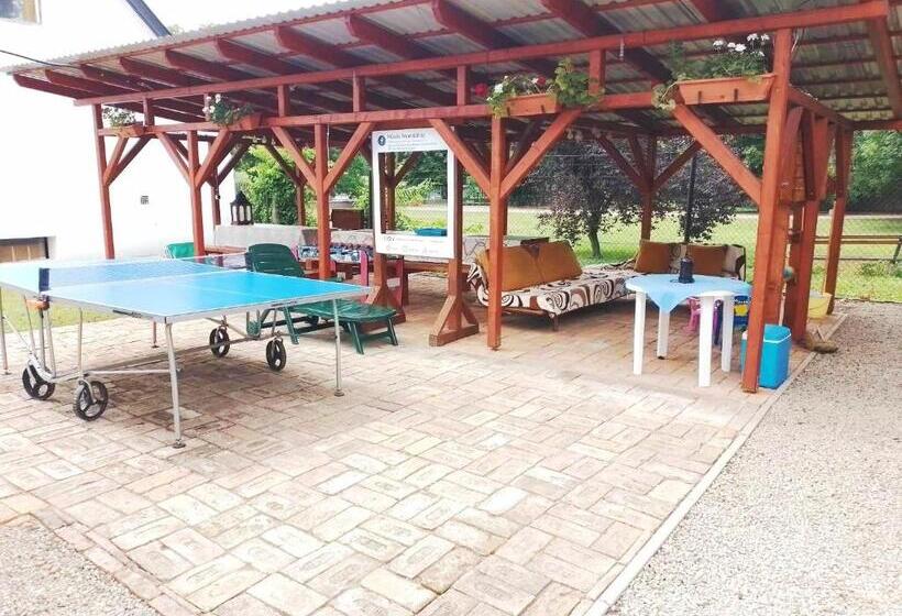 بنسيون Hűvös Nyaralóház Orosháza