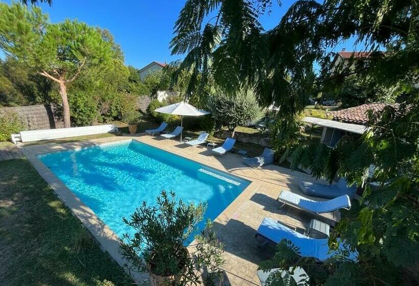 פנסיון L Angélus