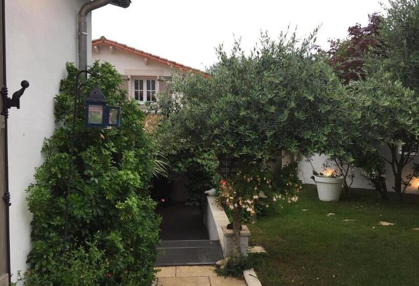 膳宿费 La Maison Des Vallées