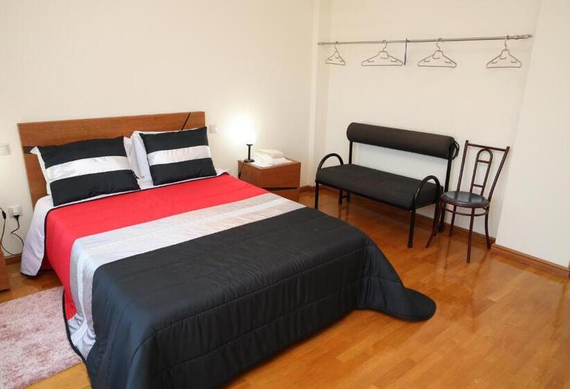 펜션 Porto Cruz House