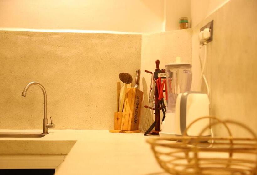 بنسيون Suhasna River House