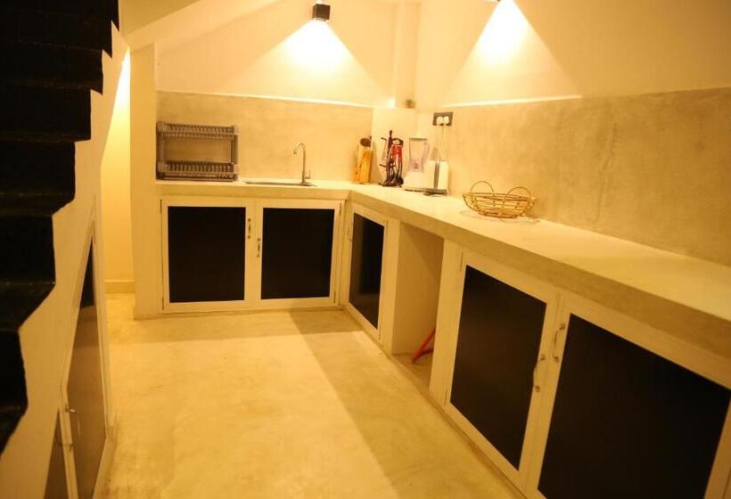 بنسيون Suhasna River House