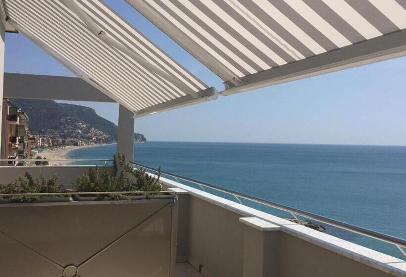 پانسیون Vela D’oro