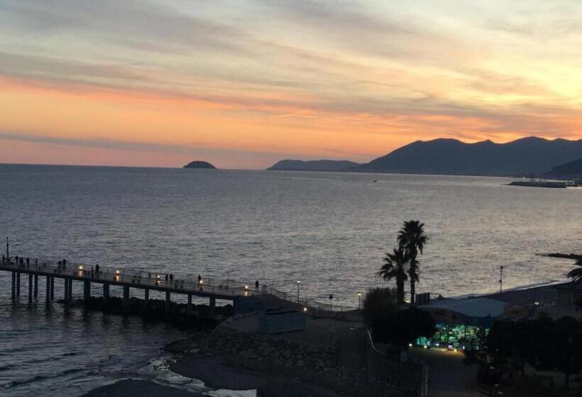 ペンション Vela D’oro