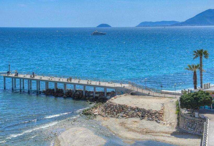 ペンション Vela D’oro