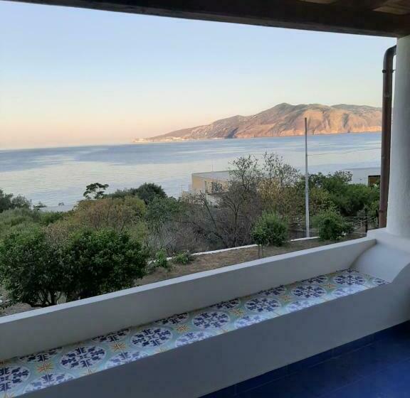 Пансион Villa Insolia Resort