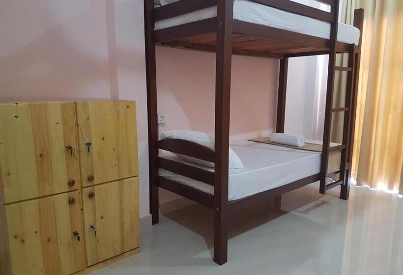 Sky Hostel Negombo