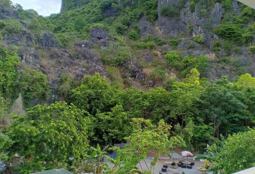 Starlet Hotel Phong Nha